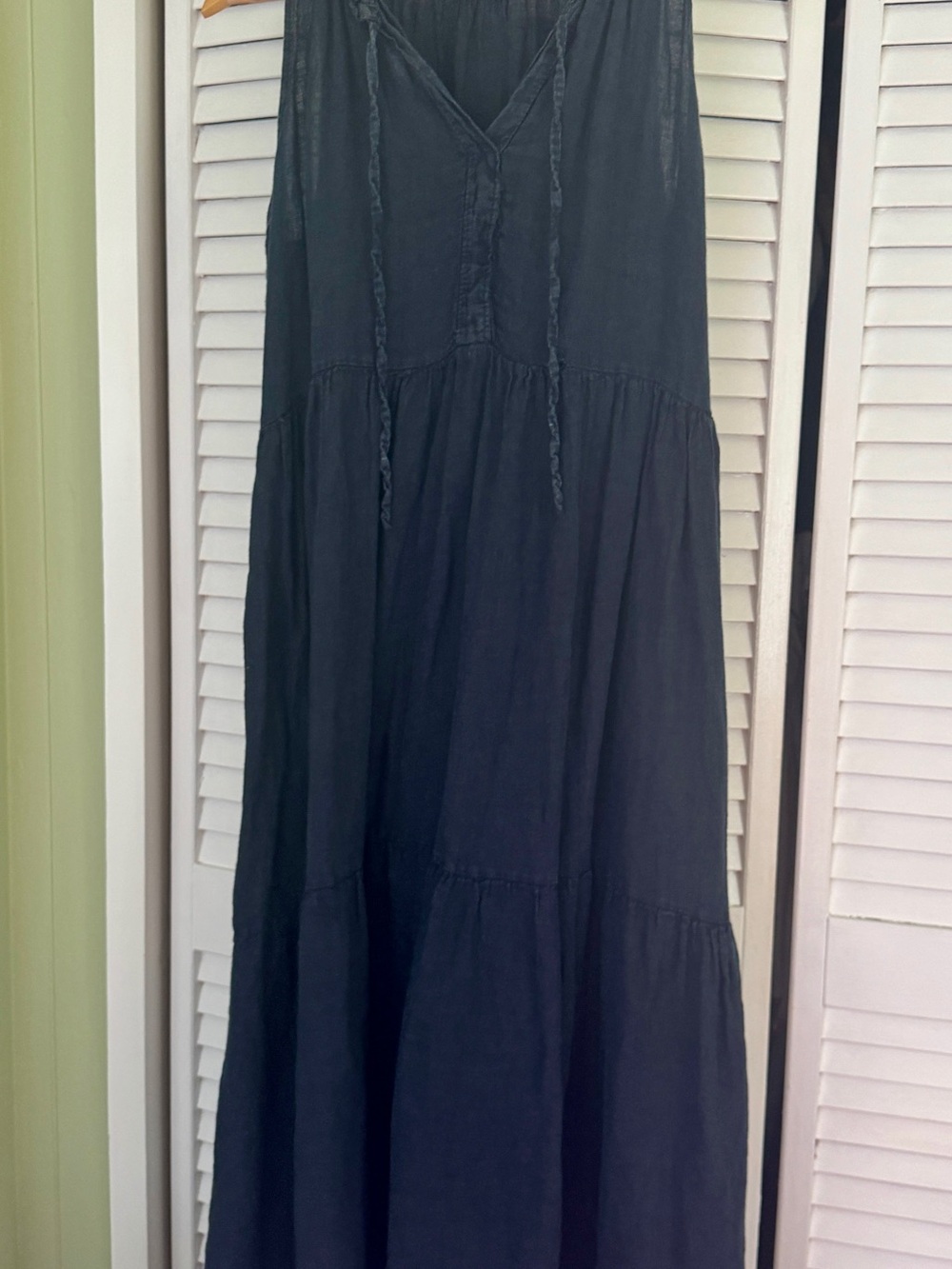 Women's Navy Blue Tiered V-Neck Maxi Dress with Tie Detail